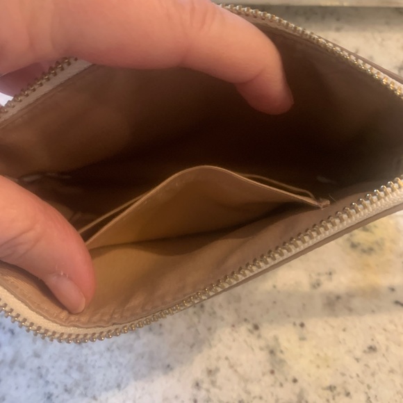 Coach like new cream wristlet💕🌷💛 - Picture 5 of 5